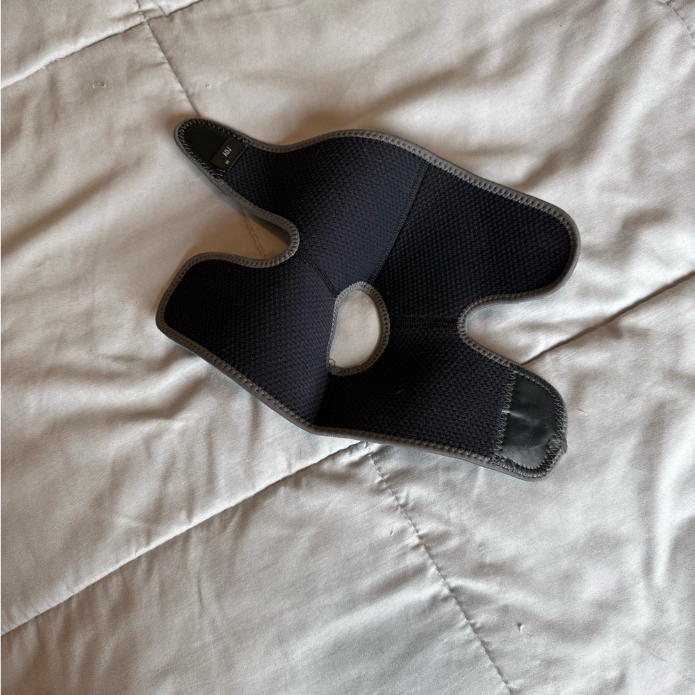 *free* ACE Black Wrist Support - Picture 3 of 3